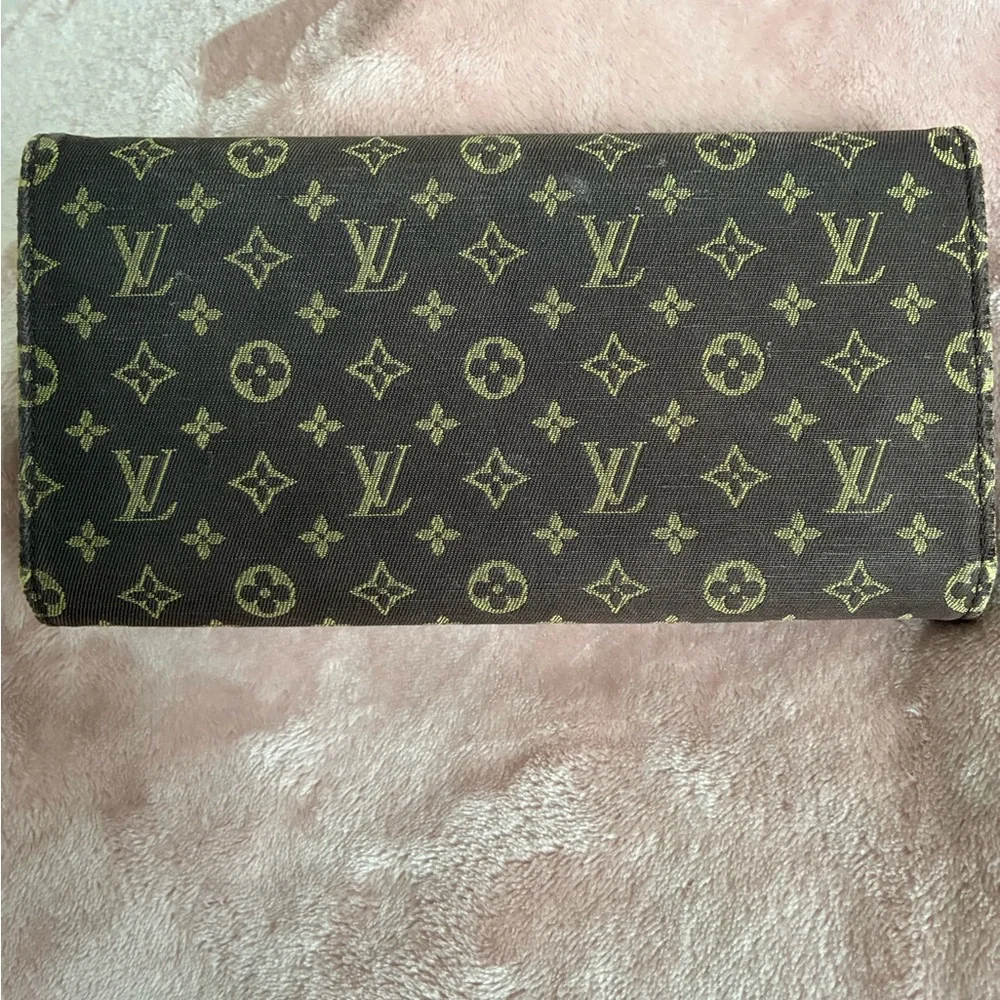 Authentic Louis Vuitton Classic Monogram Brown Denim Wallet ~ Vintage - Picture 2 of 16
